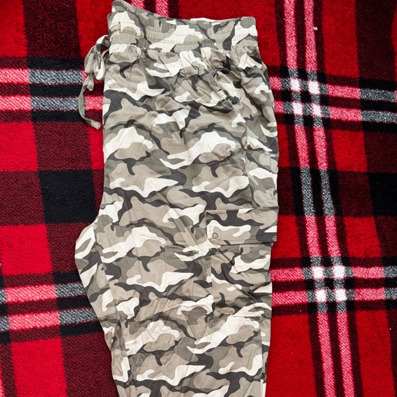 Torrid Camouflage Joggers - Olive and Beige - Picture 4 of 5